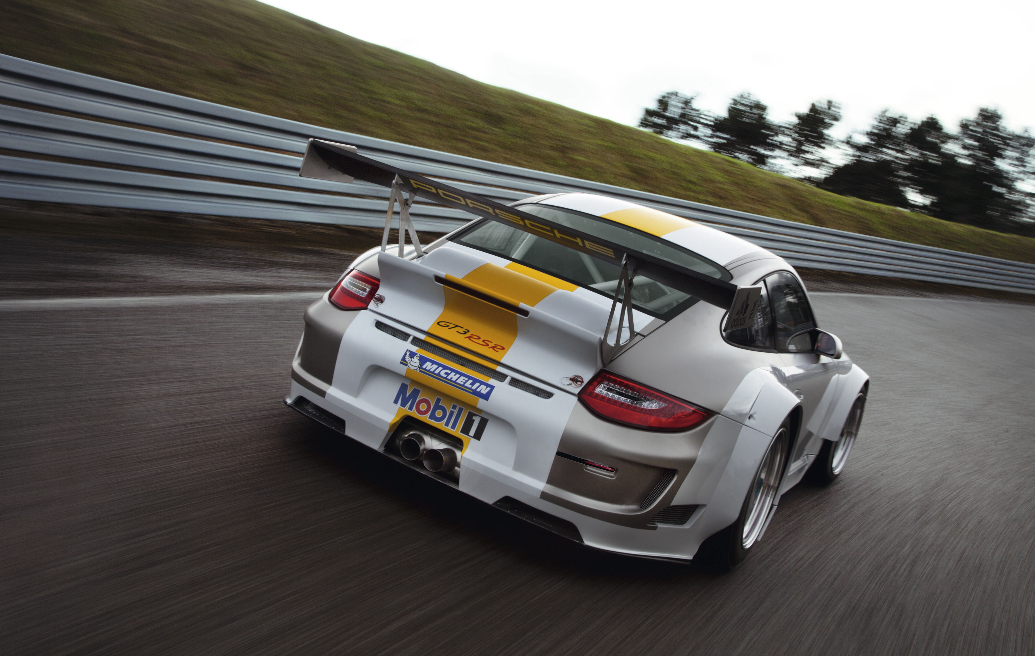 Porsche 911  GT3 RSR