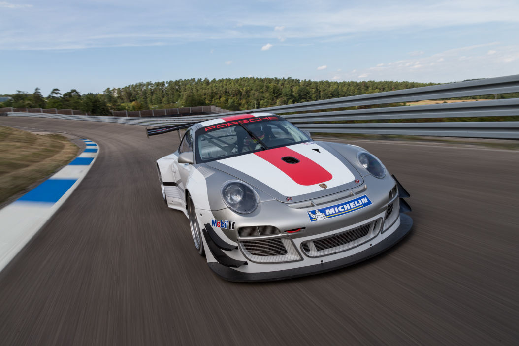 Porsche 911  GT3 R