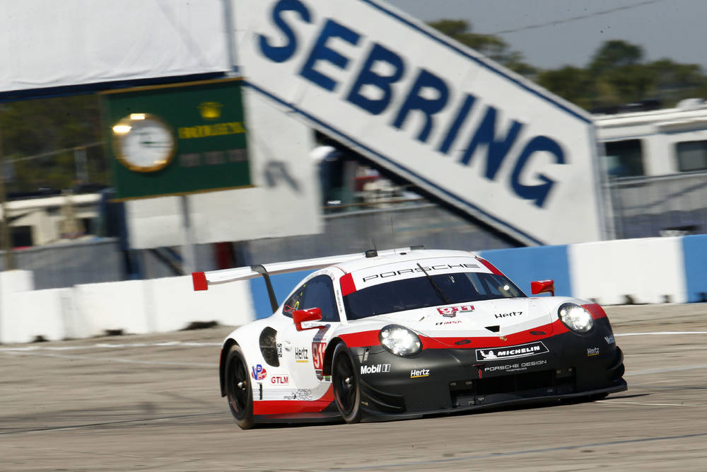 Porsche 911 RSR