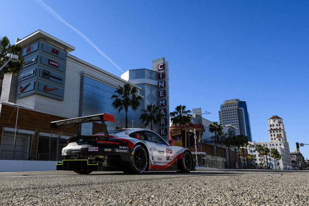Porsche 911 RSR