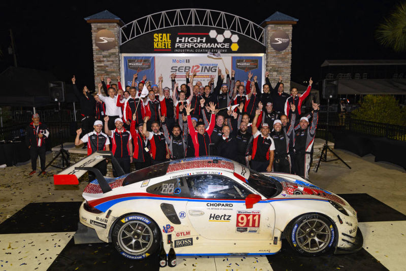 Porsche 911 RSR