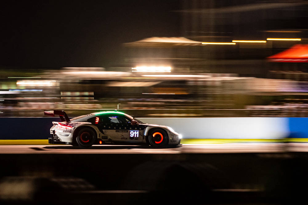 Porsche 911 RSR