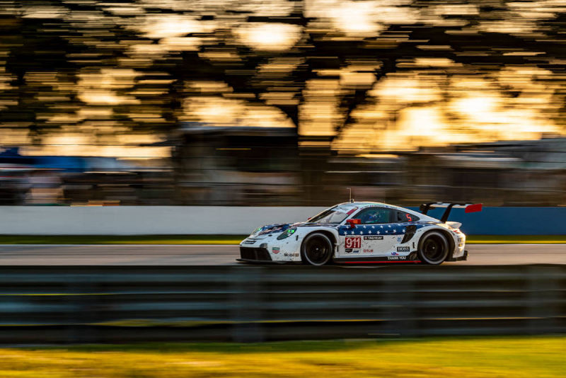 Porsche 911 RSR